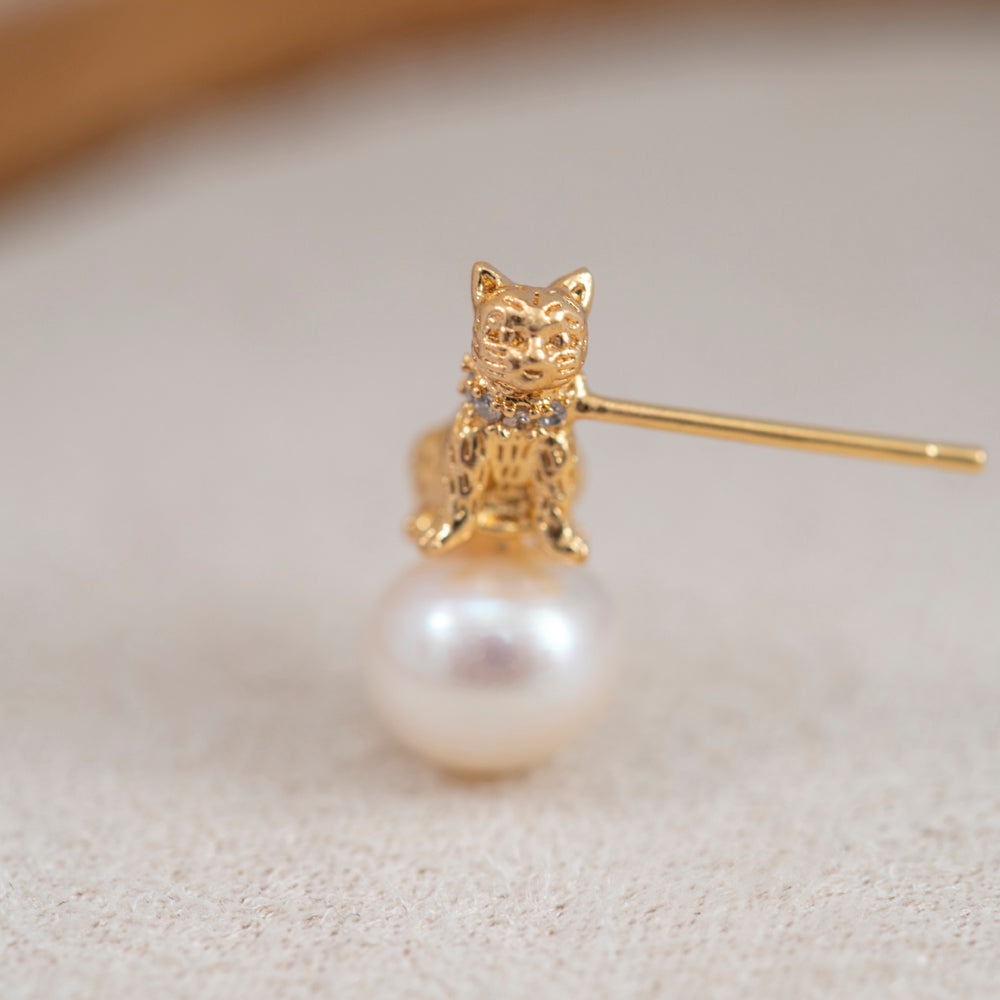 Cat Pearl Earrings